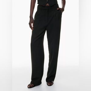 Aritzia “Wilfred” Effortless Pants - Black - Size 4
